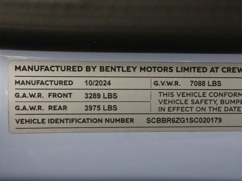 New 2025 Bentley Flying Spur Plug-In Hybrid image 17