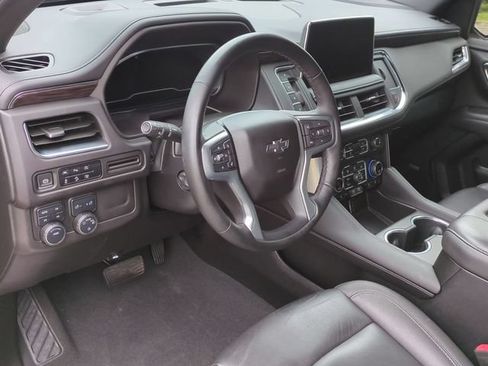 Used 2024 Chevrolet Tahoe Z71 w/ Luxury Package AWD/4WD image 10