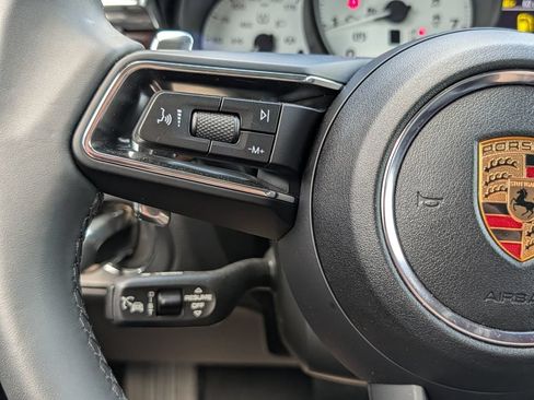 Certified 2025 Porsche Macan AWD/4WD image 20