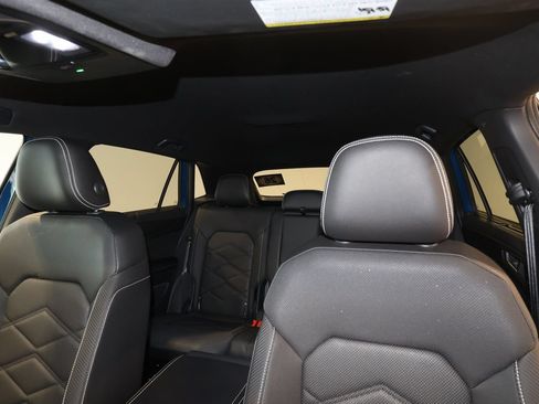 Used 2026 Volkswagen Atlas Cross Sport SE FWD image 16