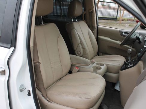 Used 2012 Kia Sedona EX w/ Luxury Pkg image 26