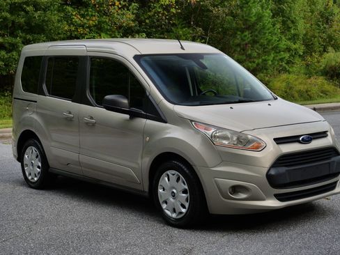 Used 2016 Ford Transit Connect XLT image 4