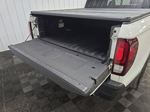 Used 2023 Honda Ridgeline RTL-E image 11