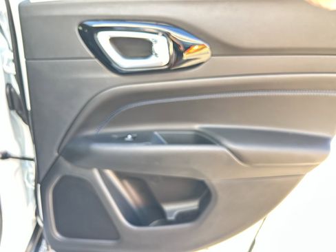 New 2026 Jeep Compass Latitude image 21