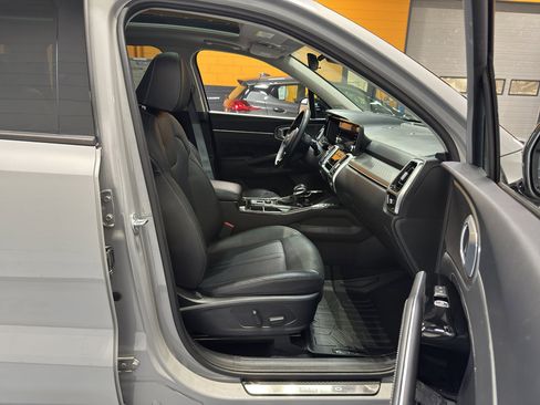 Used 2022 Kia Sorento SX image 21