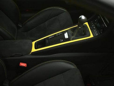 Used 2016 Porsche Cayman GT4 RWD image 39