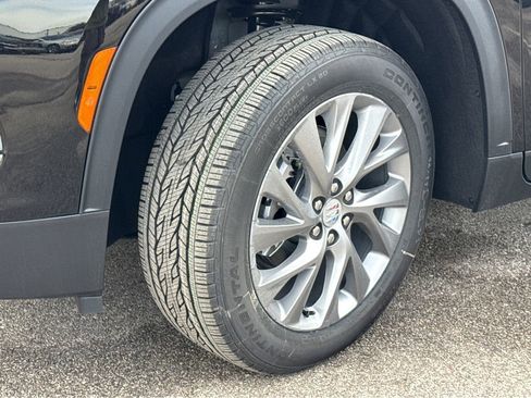 New 2026 Buick Enclave Preferred w/ Power Package FWD image 25
