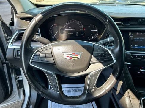 Used 2018 Cadillac XT5 Luxury w/ Driver Awareness Package FWD image 16