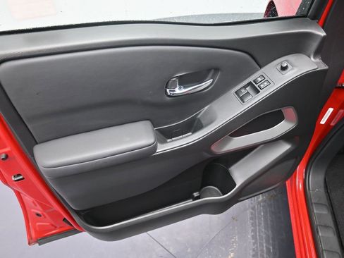 Used 2022 Nissan Frontier SV image 9