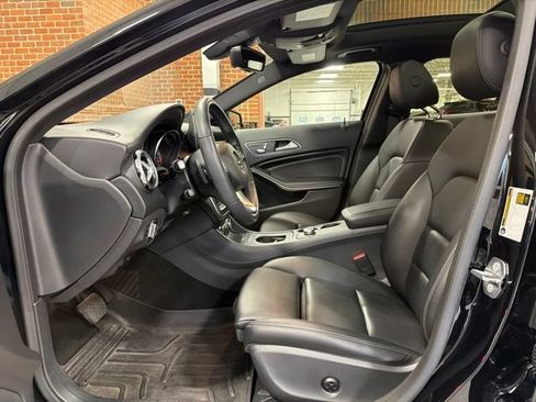Used 2019 Mercedes-Benz GLA 250 4MATIC image 13