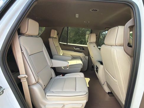 Used 2026 GMC Yukon Denali AWD/4WD image 17