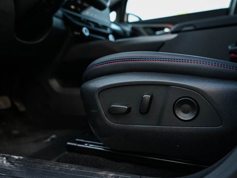 New 2025 Chevrolet Equinox EV RS w/ LPO, Trailering Package image 17