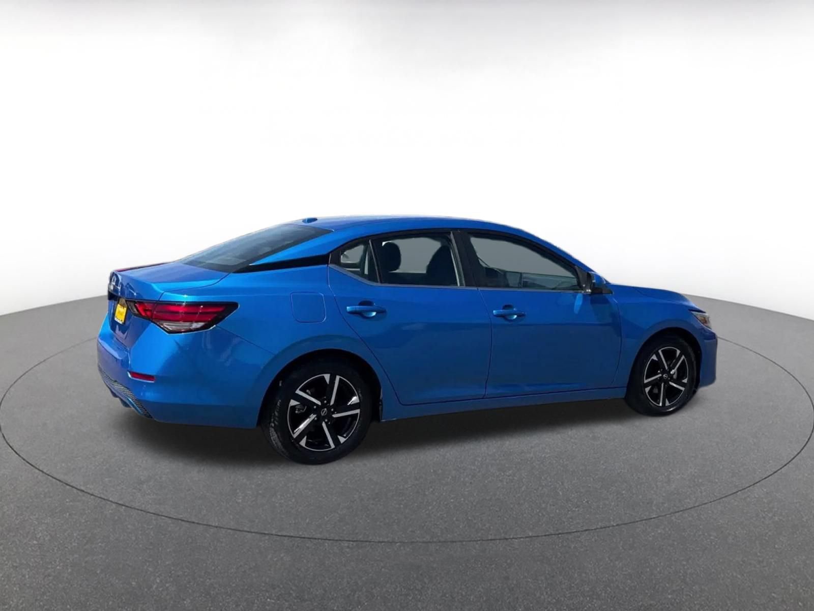 Used 2025 Nissan Sentra SV FWD image 13