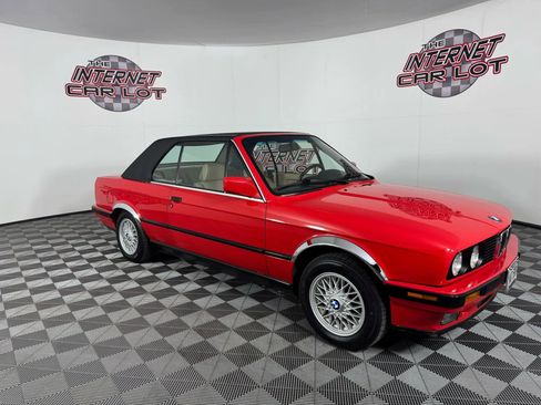 Used 1991 BMW 325i Convertible image 10