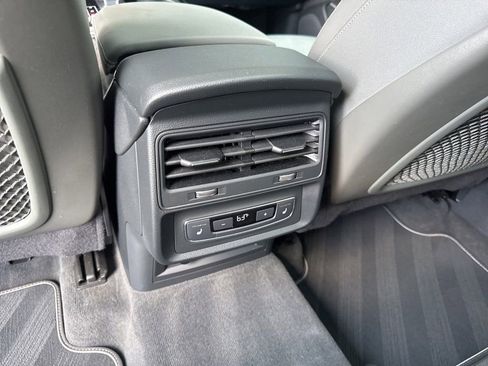 Used 2019 Audi Q8 Premium w/ Convenience Package image 36