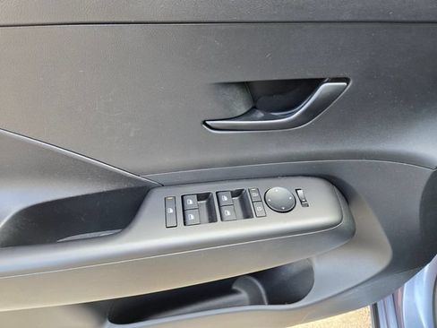 Used 2024 Hyundai Kona SE FWD image 26