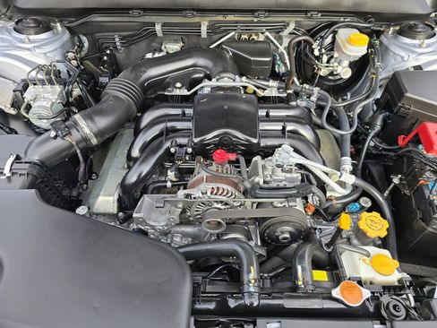 Used 2015 Subaru Outback 3.6R Limited image 18