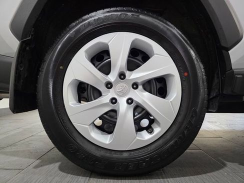 Used 2025 Toyota RAV4 LE AWD/4WD image 24