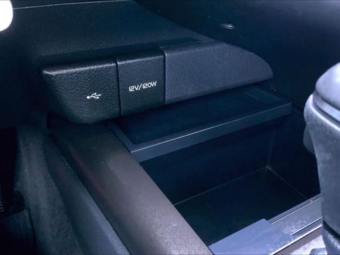 Used 2023 Toyota Camry SE image 34