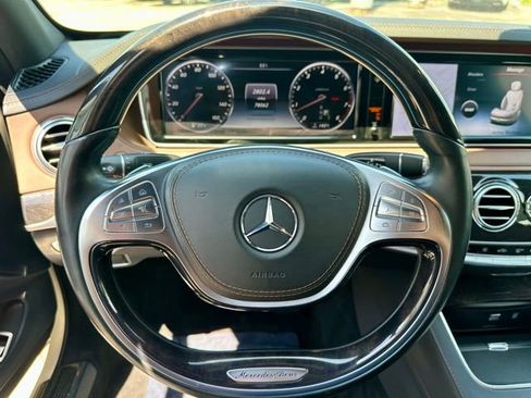 Used 2017 Mercedes-Benz S 550 4MATIC Sedan image 33
