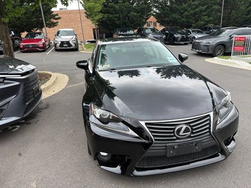 Used 2016 Lexus IS 300 AWD w/ Navigation System Package image 4