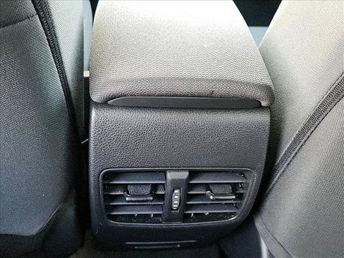 Used 2024 Toyota Corolla Cross LE FWD image 16