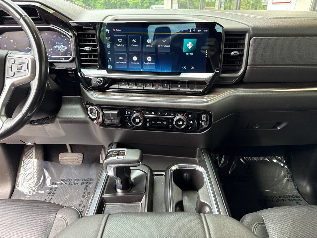 Used 2023 Chevrolet Silverado 1500 LTZ AWD/4WD image 23