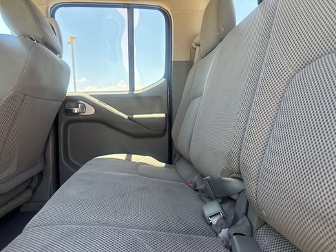 Used 2017 Nissan Frontier SV RWD image 34