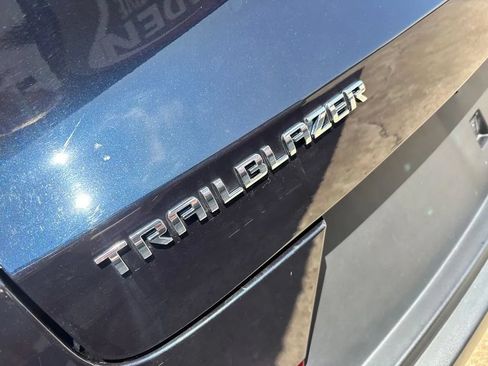 Used 2021 Chevrolet TrailBlazer LS FWD image 9