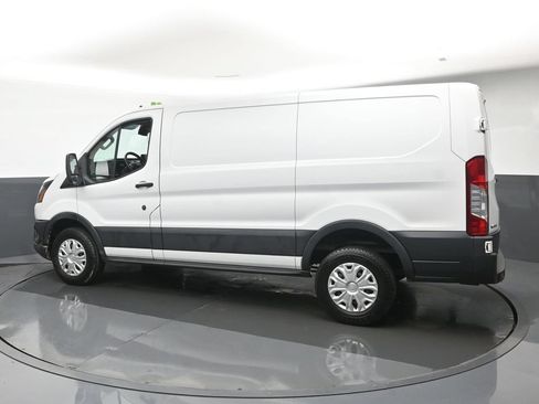 Used 2020 Ford Transit 250 Low Roof RWD image 22