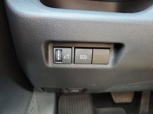 Used 2022 Toyota RAV4 XLE image 24