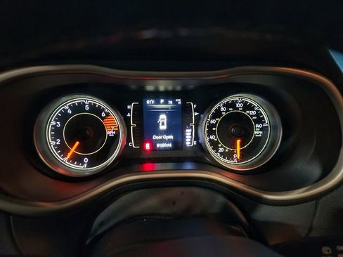 Used 2016 Jeep Cherokee 75th Anniversary image 11