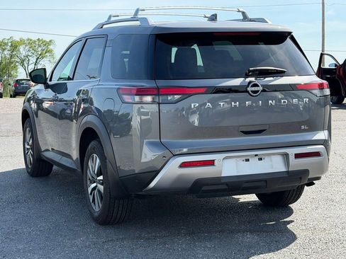 Used 2025 Nissan Pathfinder SL w/ Cargo Package image 7