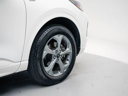 Used 2024 Ford Escape ST-Line w/ Tech Pack #1 AWD/4WD image 10