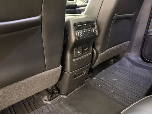 Used 2020 GMC Acadia SLT image 25