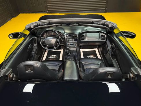 Used 2004 Chevrolet Corvette Convertible w/ Preferred Equipment Group image 14