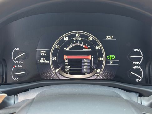 Used 2023 Lexus LX 600 Luxury w/ Appearance Package image 22