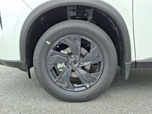 New 2026 Nissan Rogue SV w/ Cold Weather Package AWD/4WD image 4