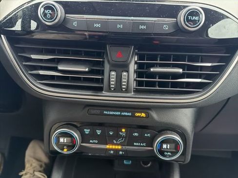 Used 2021 Ford Escape SE image 27