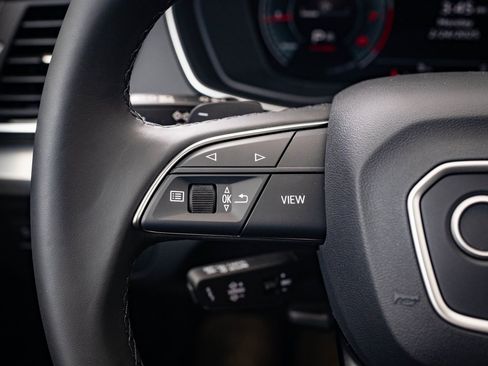 Used 2025 Audi Q5 2.0T Premium w/ Convenience Plus Package image 27