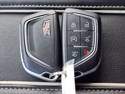 Used 2022 Cadillac Escalade ESV Premium Luxury AWD/4WD image 42