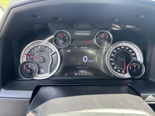 Used 2016 RAM 1500 Laramie AWD/4WD image 9