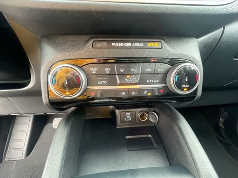 Used 2022 Ford Escape SEL AWD/4WD image 19