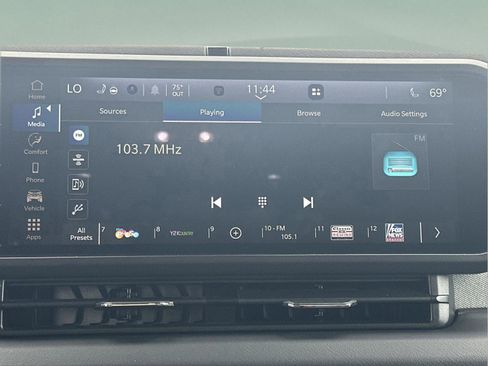 Used 2024 Jeep Wrangler Sahara image 15