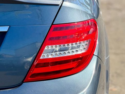 Used 2013 Mercedes-Benz C 250 Sedan image 5