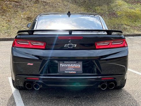 Used 2017 Chevrolet Camaro SS image 18