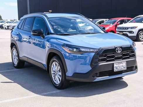 Certified 2026 Toyota Corolla Cross LE FWD image 3