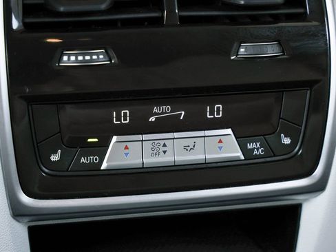 Used 2023 BMW XM AWD/4WD image 33