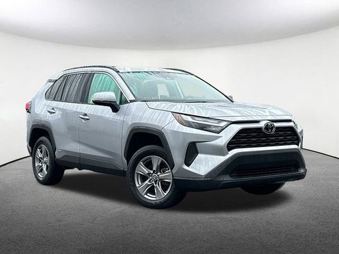 Certified 2025 Toyota RAV4 XLE AWD/4WD image 2