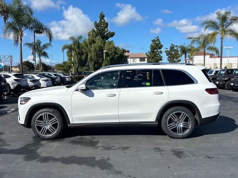 Used 2025 Mercedes-Benz GLS 450 4MATIC image 10